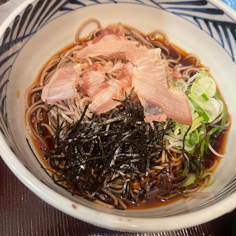 冷やしぶっかけそば(セルフ蕎麦 おらが蕎麦 神戸駅フードテラス店)