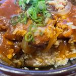 カツカレー丼(カフェレストラン ラ・ルミエール)