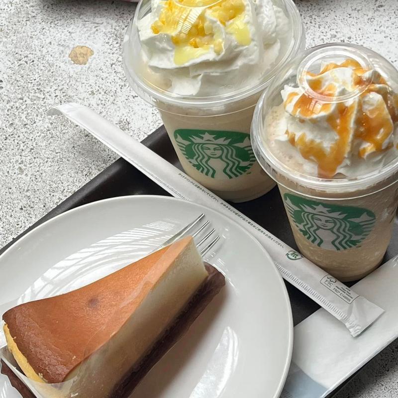 瀬戸内レモンケーキフラペチーノ チーズケーキ(スターバックスコーヒー TSUTAYA 浜田山店)