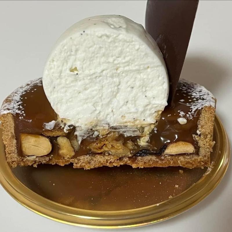 タルトオキャラメルブールサレ(Pâtisserie Sato)