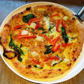 ツナとほうれん草のカレークリームピザ(Pizzeria LAVAROCK 仙台)