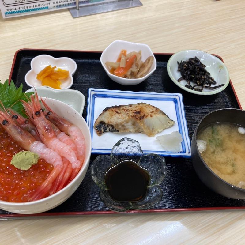 銀だらとミニ海鮮丼セット(お食事処史実)