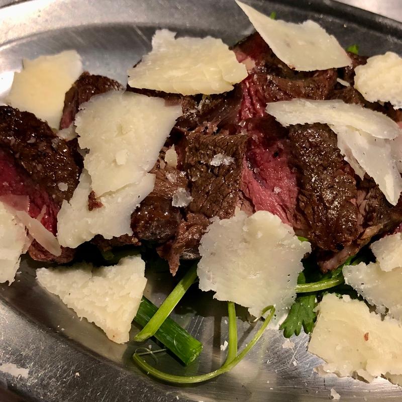 熟成鹿肉チーズ(焼ジビエ 罠 炭打 中目黒)