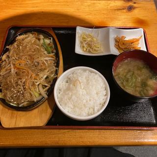 鉄板チャプチェ定食(オネヨ)