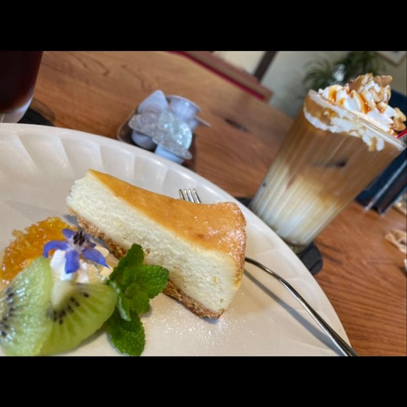 ベイクドチーズケーキ(Cafe de Manma)