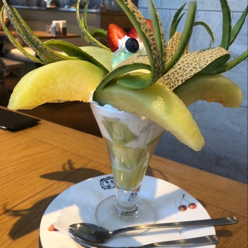 メロンパフェ(果実園リーベル 池袋東武店)