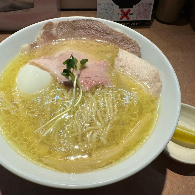 濃厚鶏白湯そば塩（味玉クーポン）(麺屋美浪～billow～)