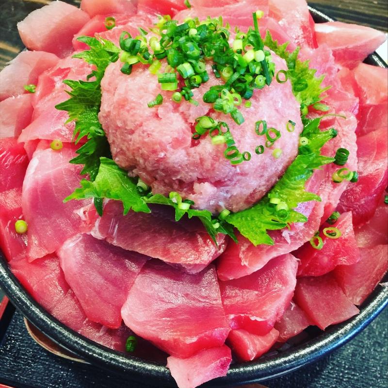 メガまぐろ丼(丼兵衛 )