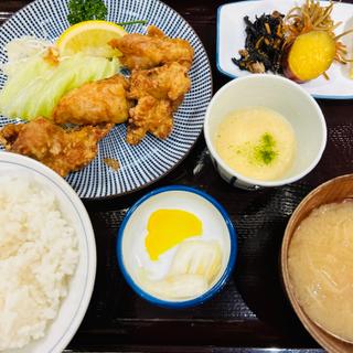 若鶏のジューシー唐揚定食(鳥料理 藤よし LINKS UMEDA店)