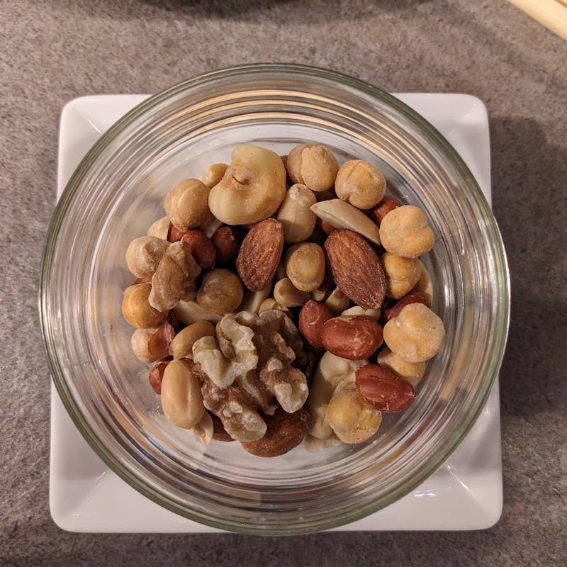 MIXナッツ（スモーク風味）(品川ハイボールバー)