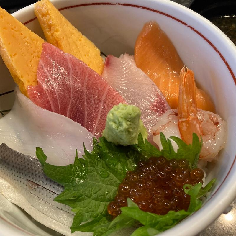 日替り海鮮丼(鮨處八千代 飯田橋店)