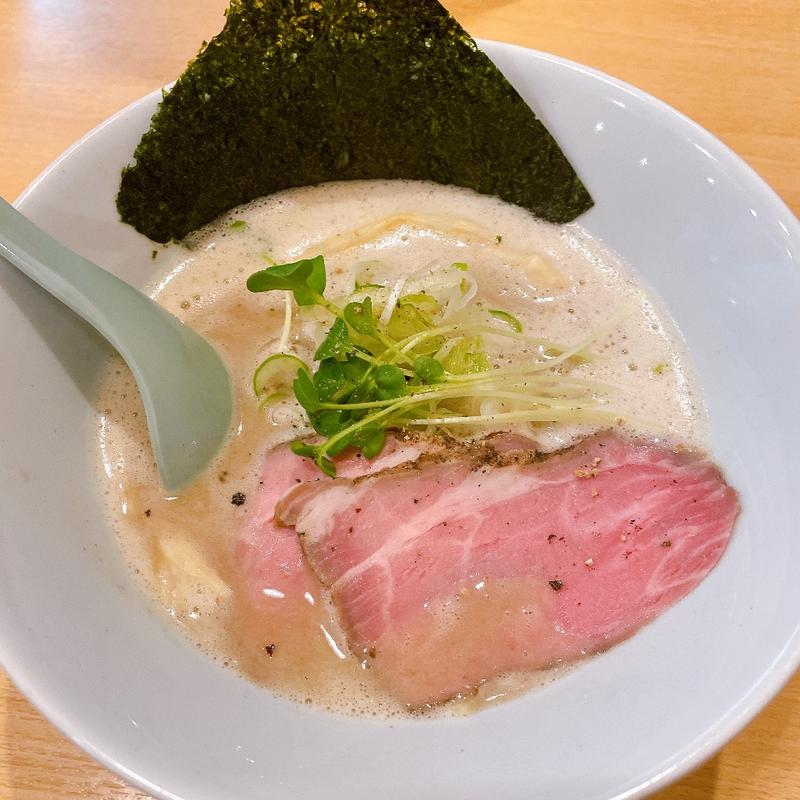 鶏白湯（塩）(鶏白湯と中華そば 士朗商店)