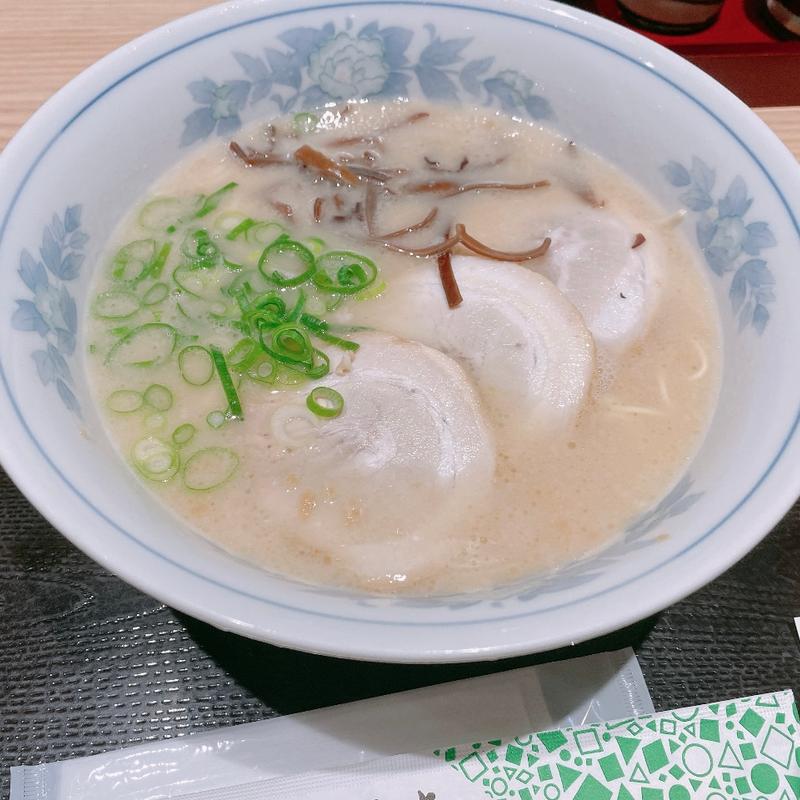 玉龍ラーメン(屋台ラーメン玉龍 福岡空港店)