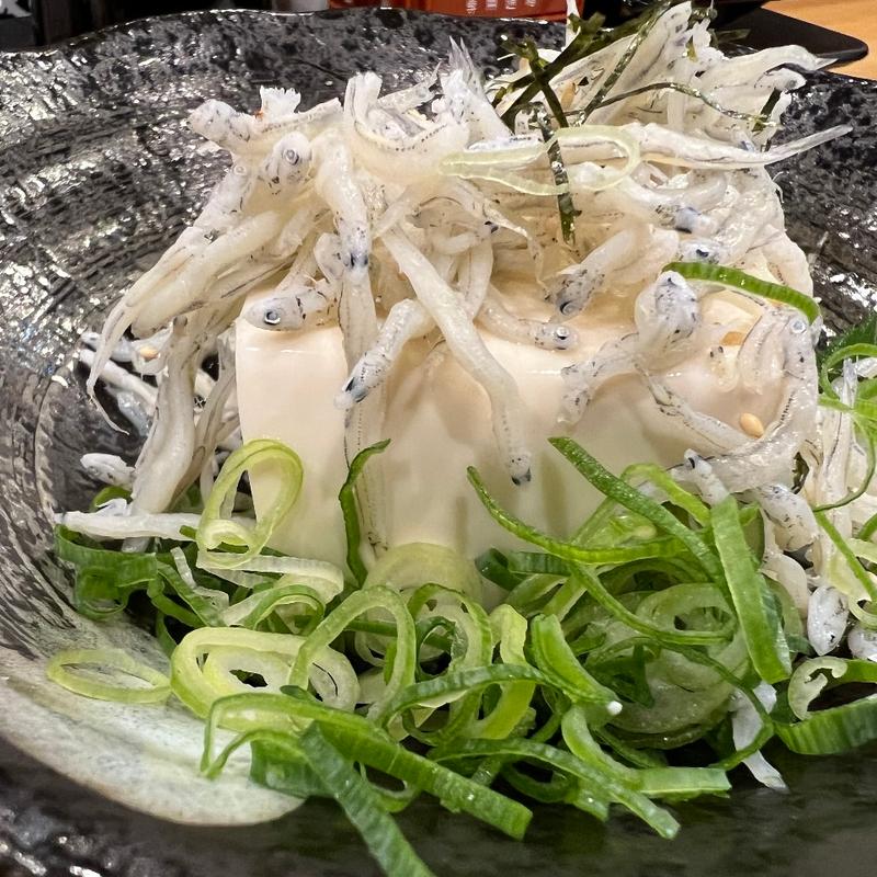 しらす冷奴(天晴水産 ぽっぽ家)