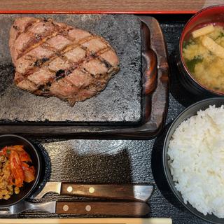 ロースステーキ(感動の肉と米 青葉台店)