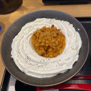 コーンかき揚げクリームうどん(山下本気うどん　新宿三丁目)