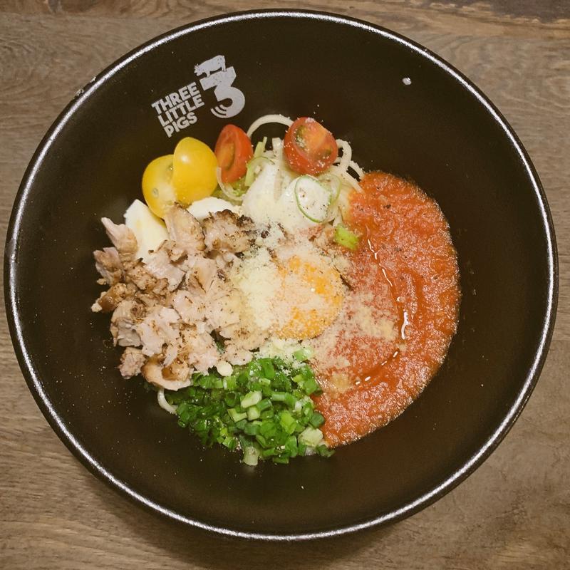 イタリアントマトまぜそば(THREE LITTLE PIGS)