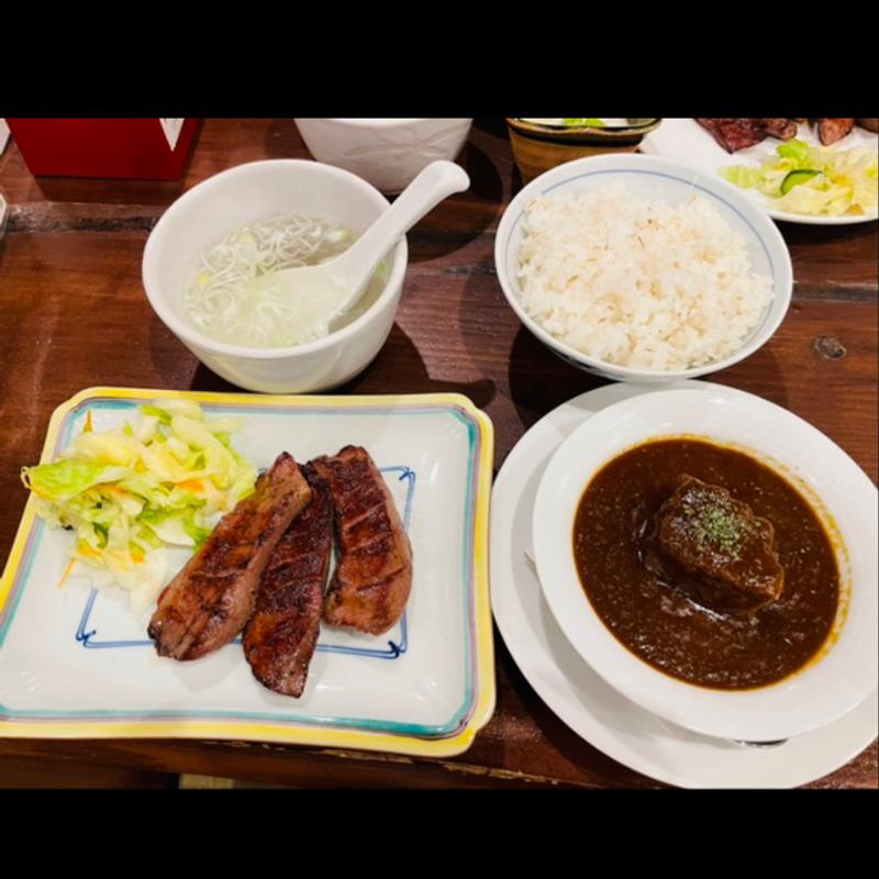 ハーフカレー定食(牛たん料理 閣 ブランドーム本店)