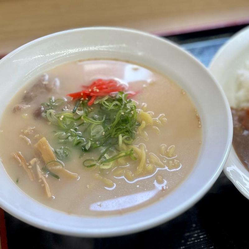 とんこつラーメン(大衆食堂 半田屋 西線南七条店)