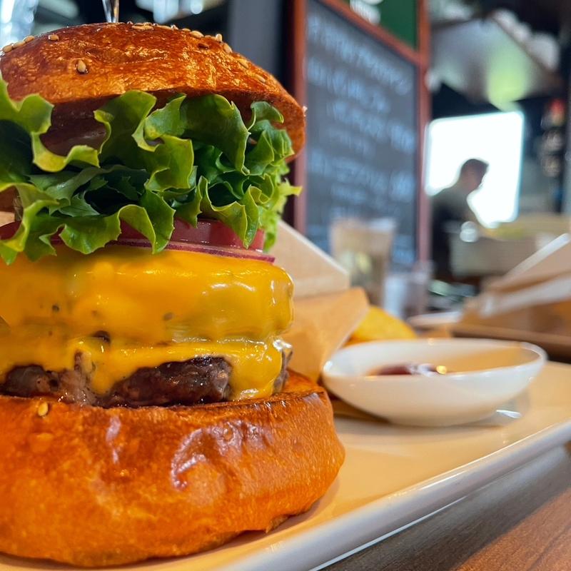 ダブルチーズバーガー(ゴッサム　ダイナー )