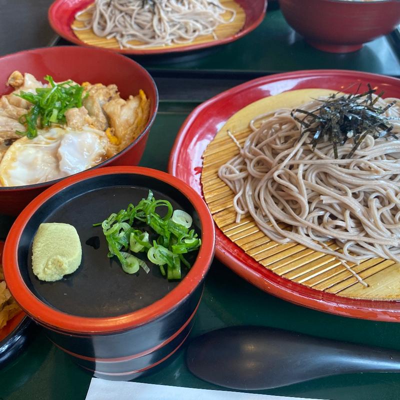 (実演手打うどん 杵屋 市川ニッケコルトンプラザ店)