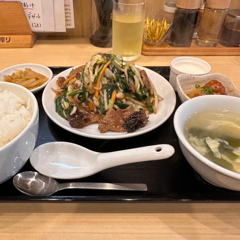 レバニラランチ(つばさ)