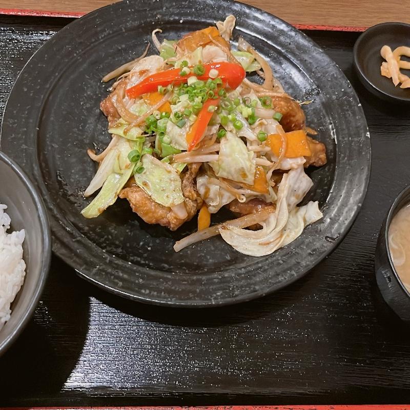鳥唐揚げと野菜の味噌炒め定食(中華食堂 よしだ屋)