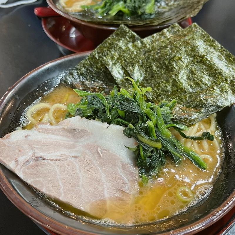 (横浜家系ラーメン山崎家)