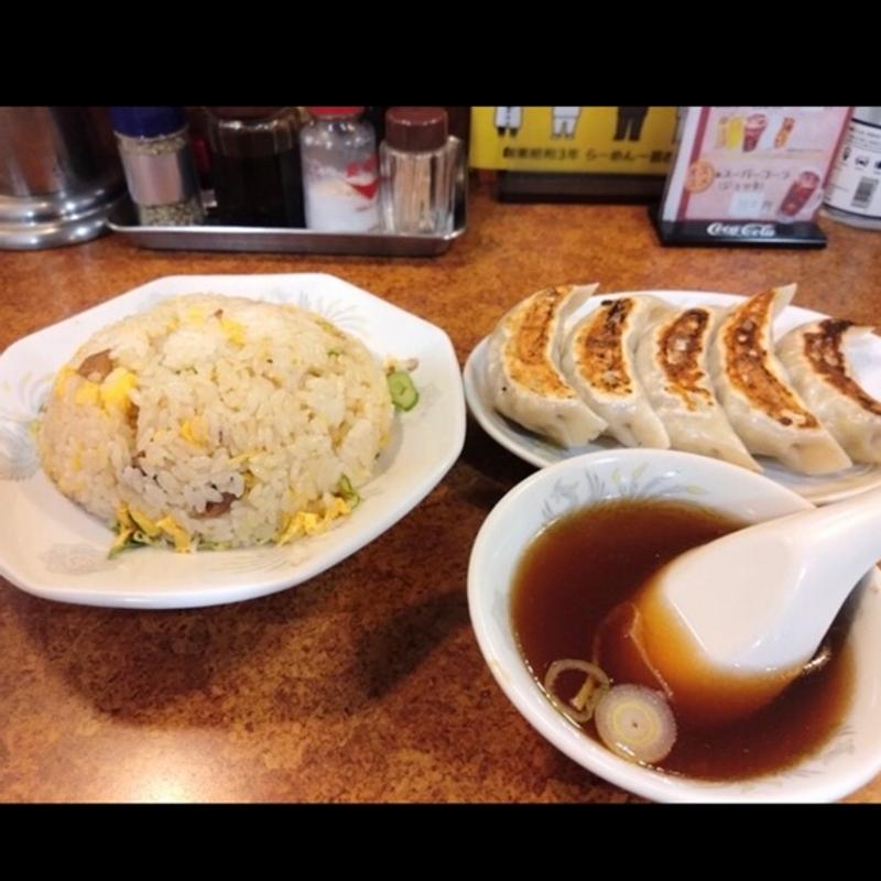 炒飯、餃子(珍来総本店 八潮ドライブイン店)