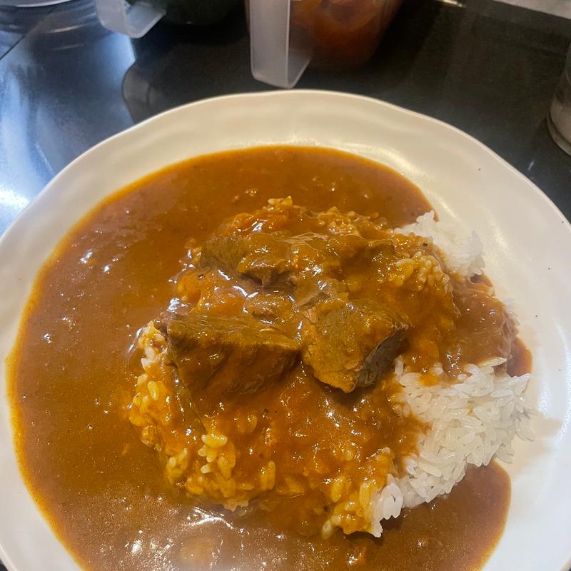 牛肉厚切りカレー(カレー屋 本格カレー カルダモン.)