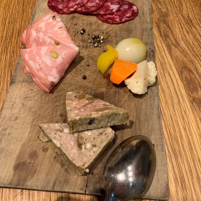 スプリングバレー特製シャルキュトリ盛り合わせ　三種盛り(スプリングバレーTOKYO)