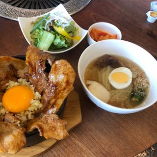 冷麺&チャーシュー丼(盛岡じゃじゃ麺 HOT JaJa)