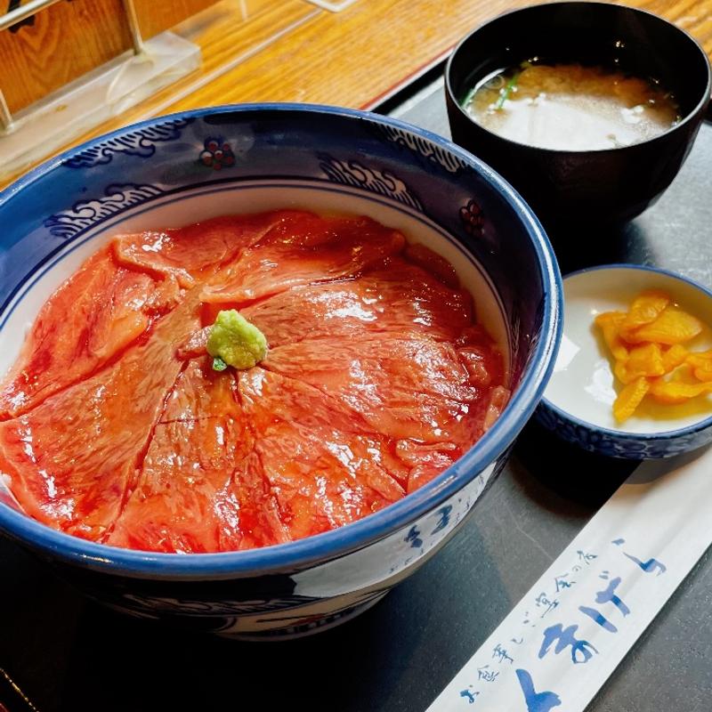 和牛ローストビーフ丼(くまげら)