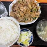 ニラ肉炒め定食(美うら食堂)