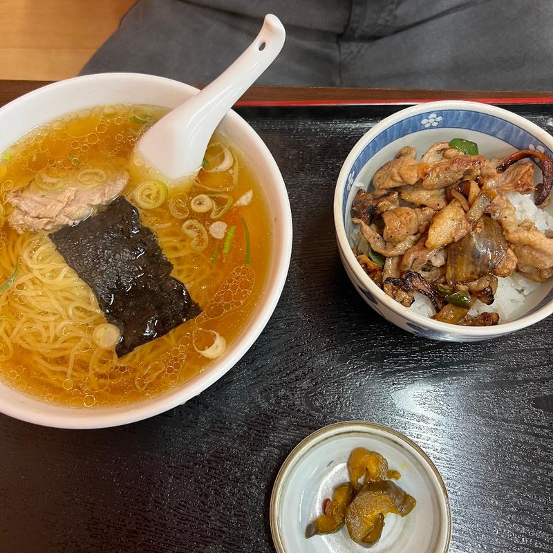 ラーメンとスタミナ丼(美松食堂)