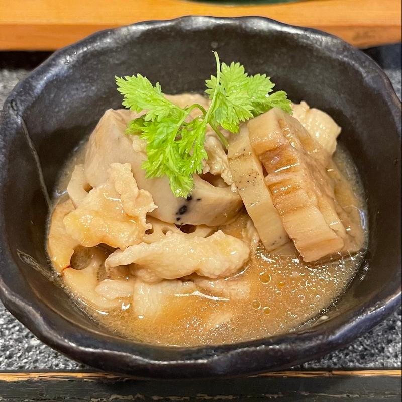 豚れんこんのさっぱり煮(焼き鳥とおつまみ 佐藤)