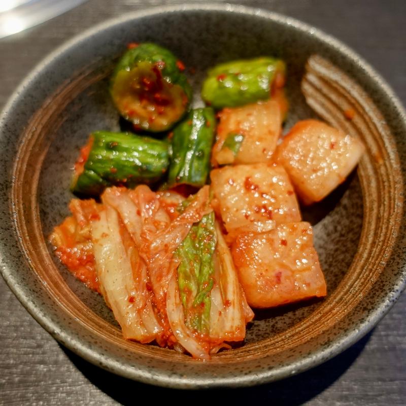 キムチ盛り合わせ(炭火焼肉　なかむら　本店)