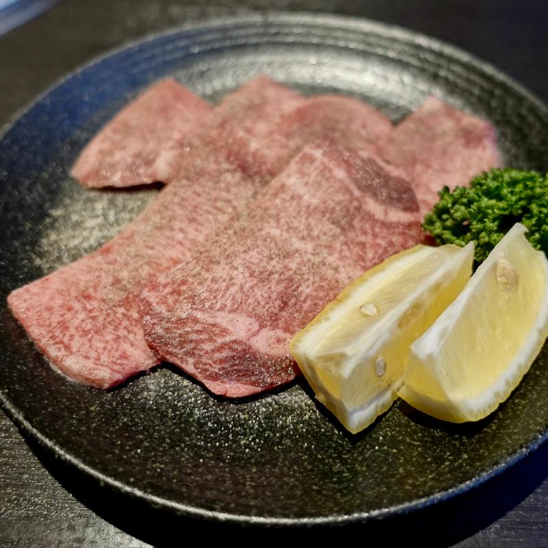 上タン(炭火焼肉　なかむら　本店)