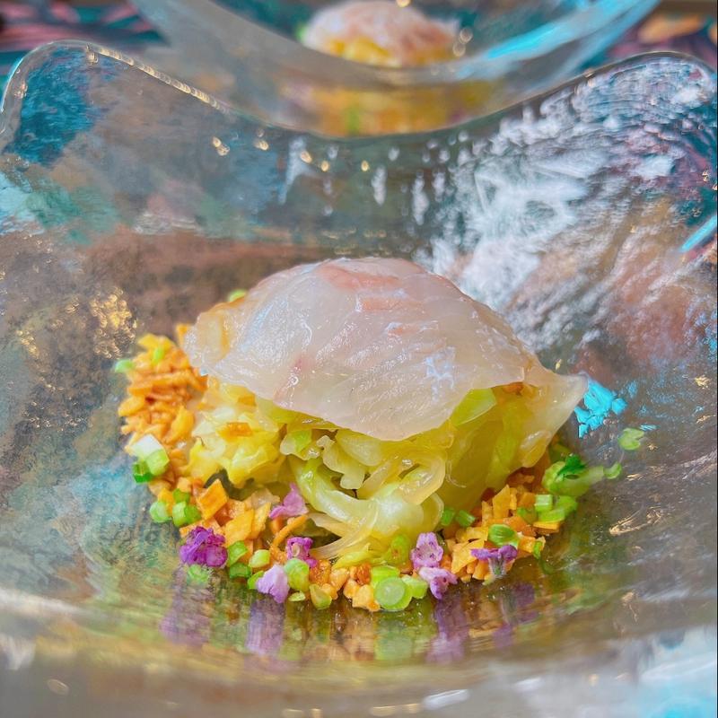 泉州産の春キャベツと平目のサラダ(モダンチャイニーズＫｉｔａ)