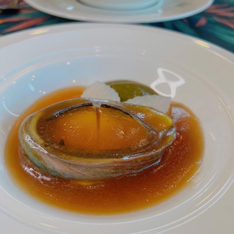 韓国産鮑オイスターソース煮込み(モダンチャイニーズＫｉｔａ)