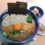 釜揚げしらすと白身の漬け丼(閖上海鮮丼せんしん)