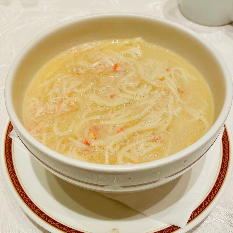 ふかひれと蟹肉入りつゆそば(筑紫樓(ツクシロウ) 銀座店)