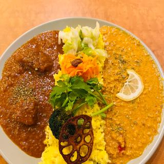 あいがけ(スパイスとカレーとからあげ)