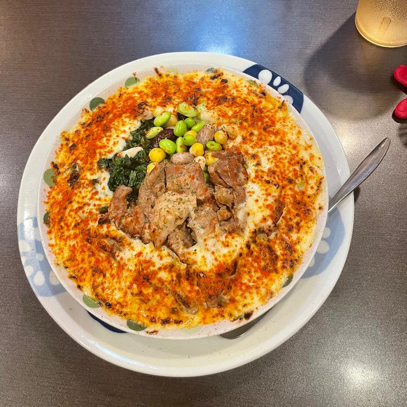 羊カレー+草+豆+焼きチーズの辛さ冥王星(火星カレー)