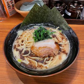 黒家系ラーメン(壱角家 亀有北口店 （イッカクヤ）)