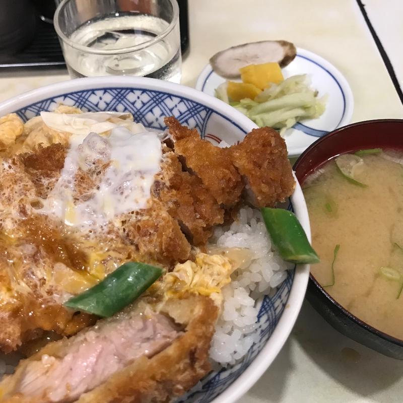 カツ丼(味噌汁つき)(とんかつ あけぼの)