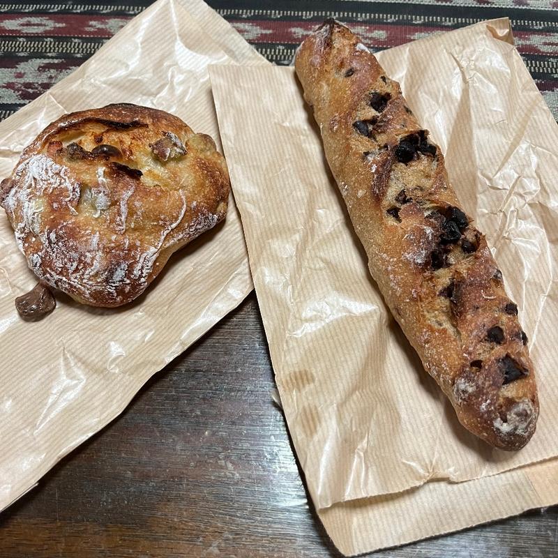 枝豆ベーコンチーズ・全粒粉チョコマカダミア(なたぱん)