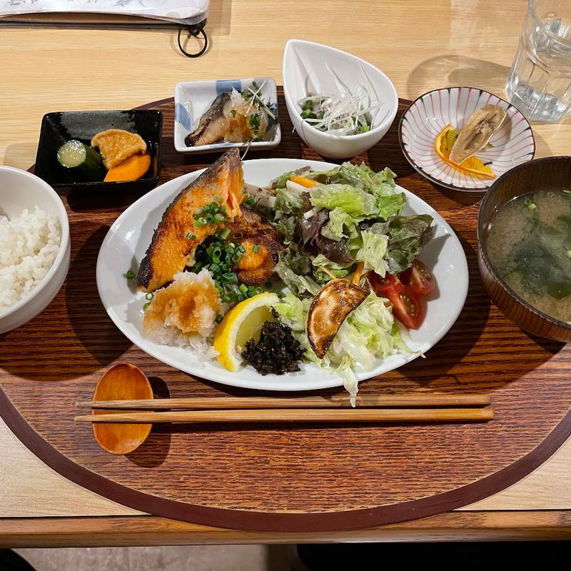 本日のお魚焼きもの定食(ほっこりごはん くるり )