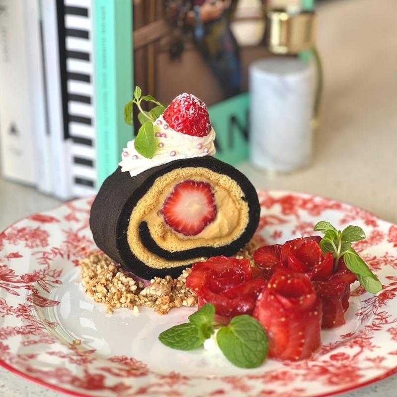 strawberry cake(cafe attmos)