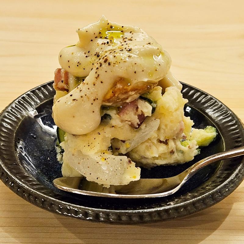 新じゃがとカリフラワーと春菊のポテサラ
(りんどう)